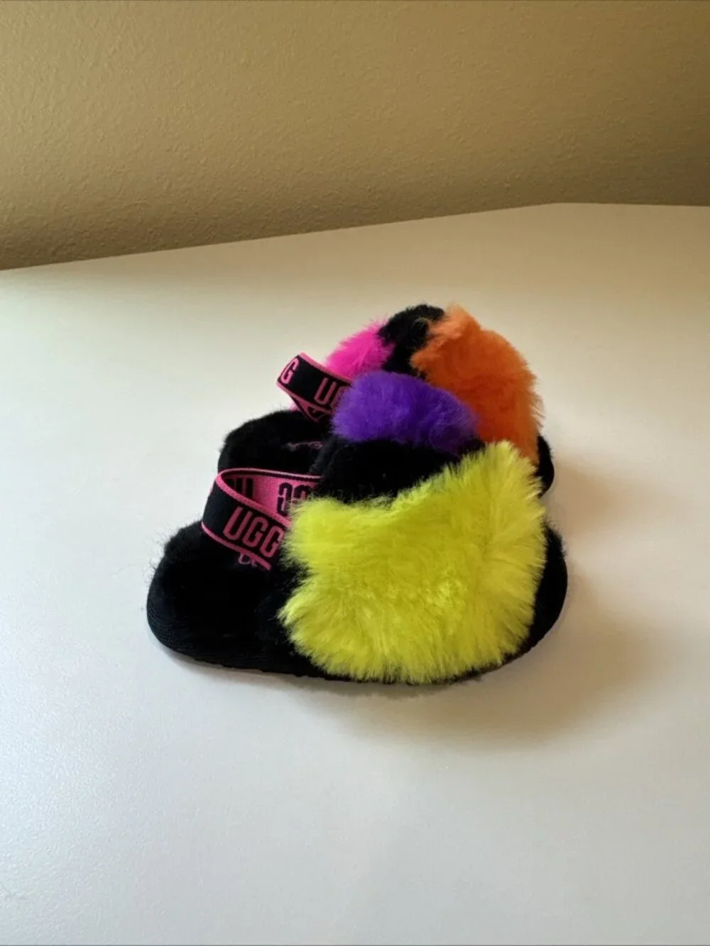Ugg Fluff party slides/slippers for baby sz 04/05 colorful Hot Pink Orange Blue